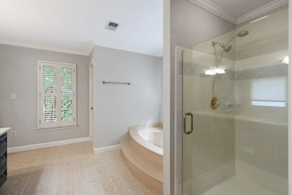 2185 Dunwoody Heritage Drive, Sandy Springs, Georgia 30350, 5 Bedrooms Bedrooms, ,4 BathroomsBathrooms,Residential,Sold,2185 Dunwoody Heritage Drive,7245774