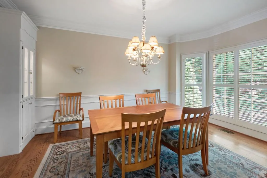 2185 Dunwoody Heritage Drive, Sandy Springs, Georgia 30350, 5 Bedrooms Bedrooms, ,4 BathroomsBathrooms,Residential,Sold,2185 Dunwoody Heritage Drive,7245774