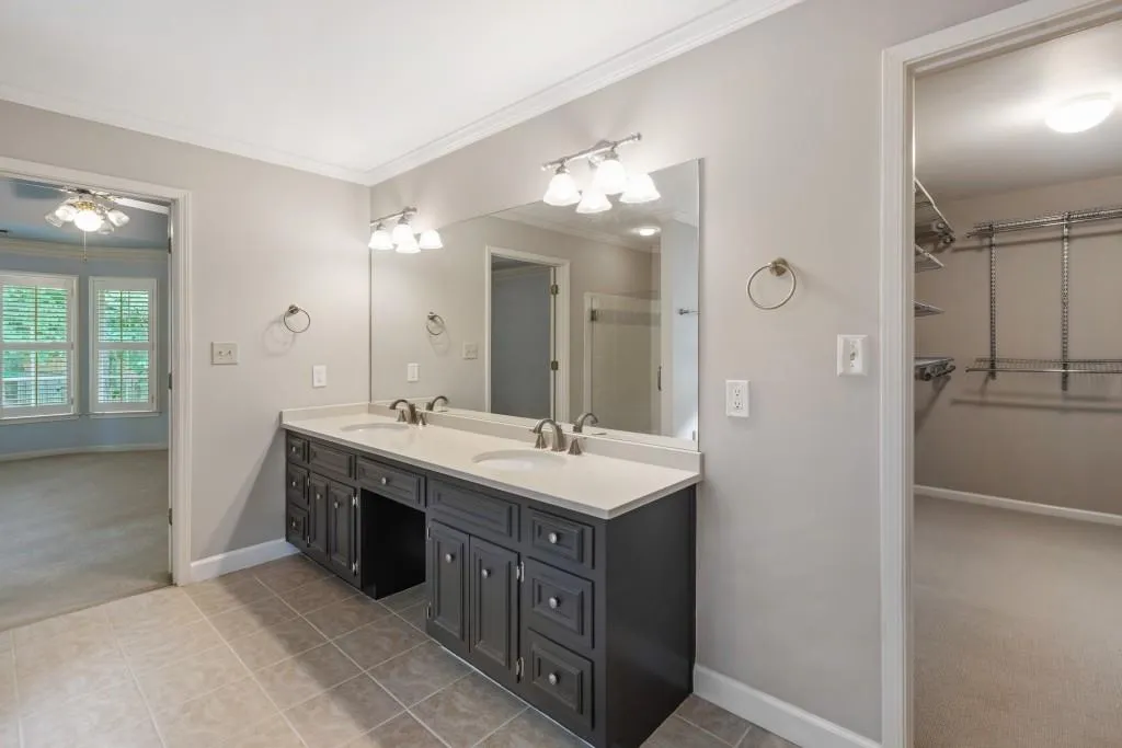 2185 Dunwoody Heritage Drive, Sandy Springs, Georgia 30350, 5 Bedrooms Bedrooms, ,4 BathroomsBathrooms,Residential,Sold,2185 Dunwoody Heritage Drive,7245774