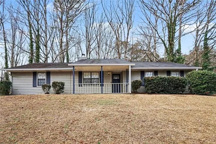 2221 Davis Oaks Court, Stone Mountain, Georgia 30087