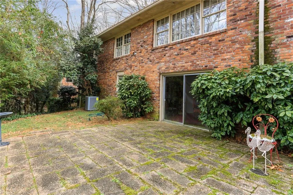 6748 Brandon Mill Road, Sandy Springs, Georgia 30328, 5 Bedrooms Bedrooms, ,3 BathroomsBathrooms,Residential,Sold,6748 Brandon Mill Road,6980328