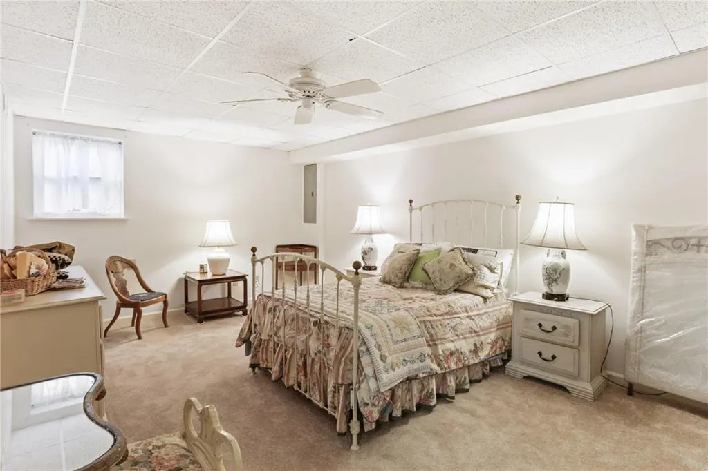 6748 Brandon Mill Road, Sandy Springs, Georgia 30328, 5 Bedrooms Bedrooms, ,3 BathroomsBathrooms,Residential,Sold,6748 Brandon Mill Road,6980328