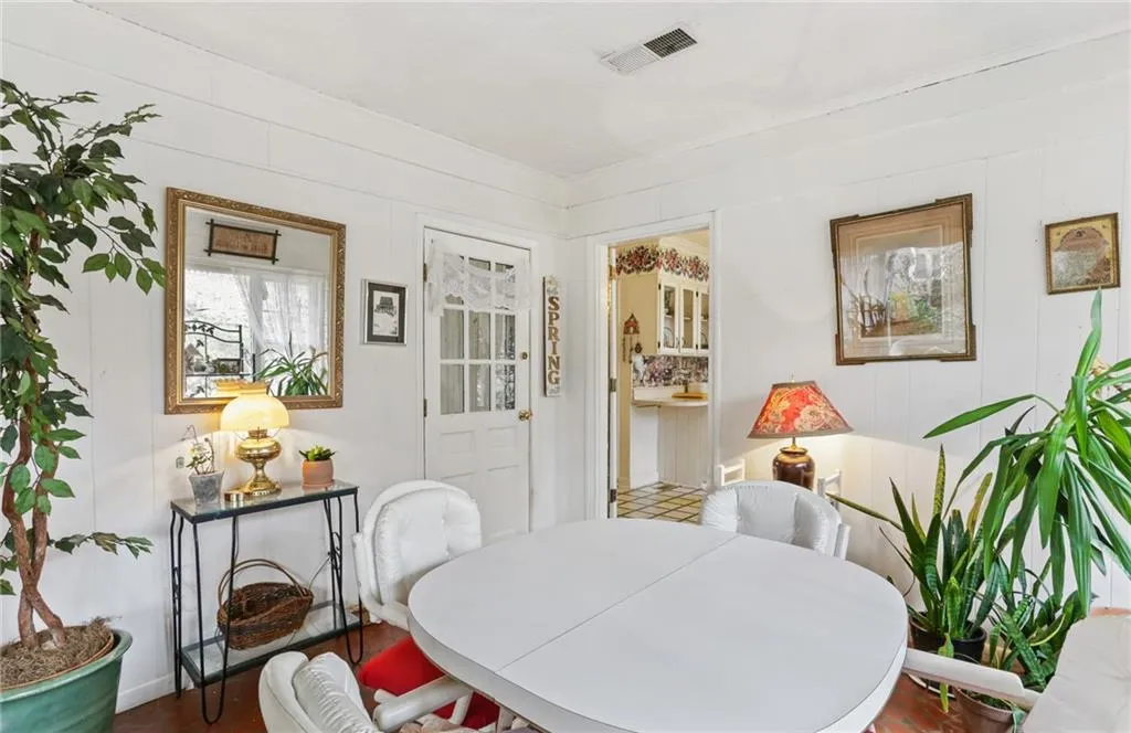 6748 Brandon Mill Road, Sandy Springs, Georgia 30328, 5 Bedrooms Bedrooms, ,3 BathroomsBathrooms,Residential,Sold,6748 Brandon Mill Road,6980328
