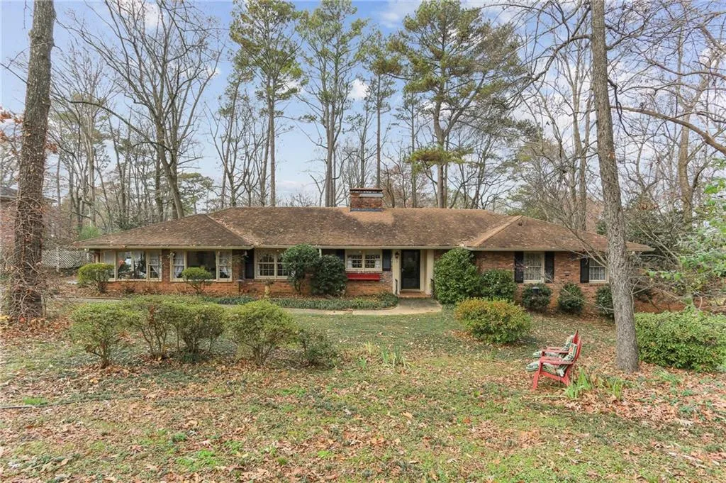 6748 Brandon Mill Road, Sandy Springs, Georgia 30328, 5 Bedrooms Bedrooms, ,3 BathroomsBathrooms,Residential,Sold,6748 Brandon Mill Road,6980328