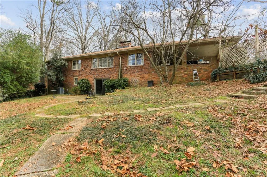 6748 Brandon Mill Road, Sandy Springs, Georgia 30328, 5 Bedrooms Bedrooms, ,3 BathroomsBathrooms,Residential,Sold,6748 Brandon Mill Road,6980328