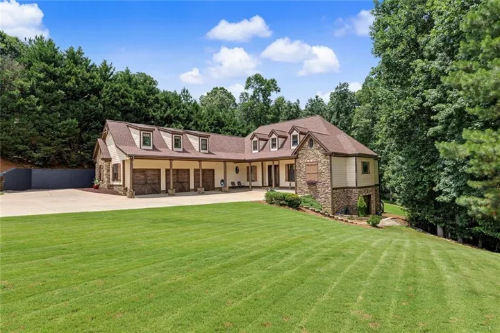 121 Estates At The Lake Drive, Canton, Georgia 30114