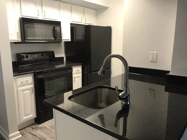 795 Hammond Drive Unit 1703, Sandy Springs, Georgia 30328, 1 Bedroom Bedrooms, ,1 BathroomBathrooms,Residential,Sold,795 Hammond Drive Unit 1703,6732685