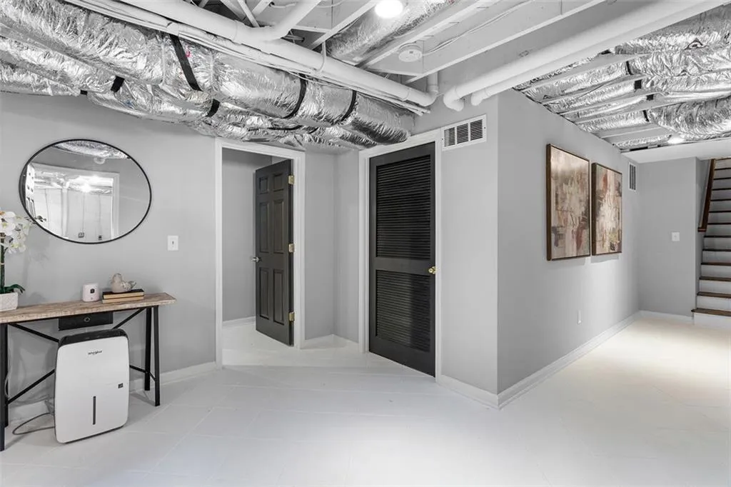 140 River Springs Drive, Sandy Springs, Georgia 30328, 5 Bedrooms Bedrooms, ,4 BathroomsBathrooms,Residential,Sold,140 River Springs Drive,7168713