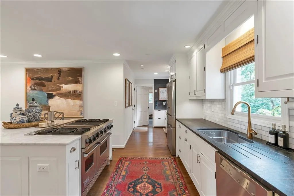 500 Tanacrest Circle, Atlanta, Georgia 30328, 4 Bedrooms Bedrooms, ,3 BathroomsBathrooms,Residential,For Sale,500 Tanacrest Circle,7658588