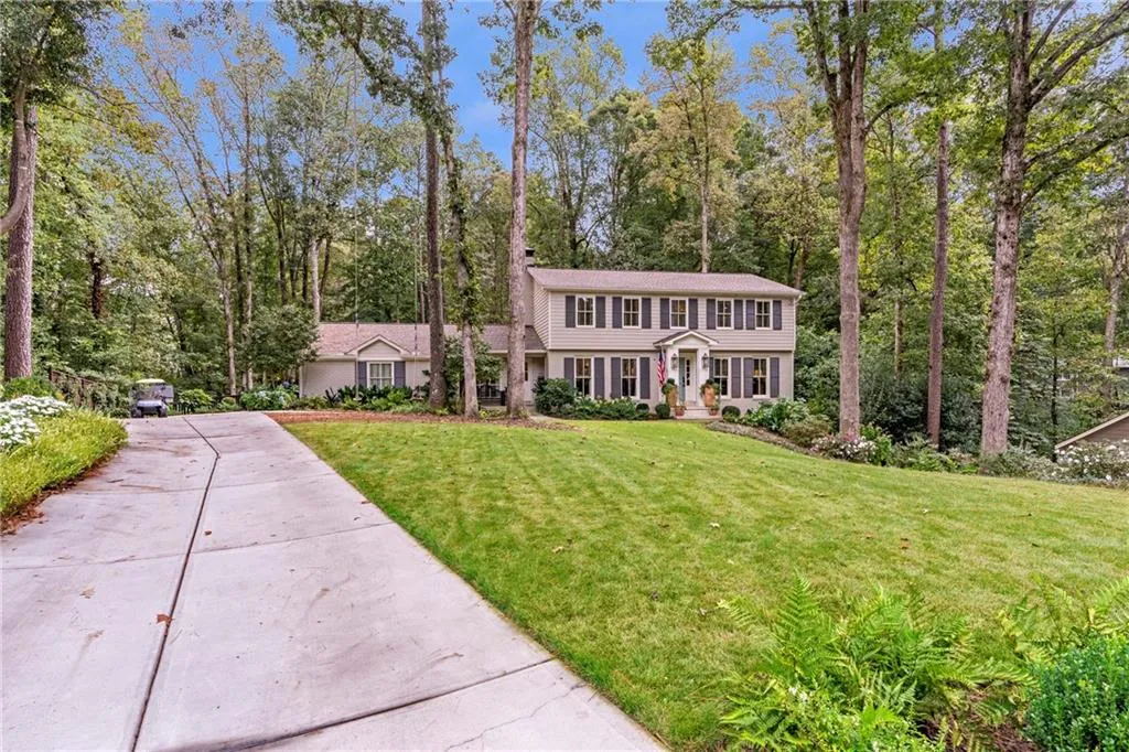 500 Tanacrest Circle, Atlanta, Georgia 30328, 4 Bedrooms Bedrooms, ,3 BathroomsBathrooms,Residential,For Sale,500 Tanacrest Circle,7658588