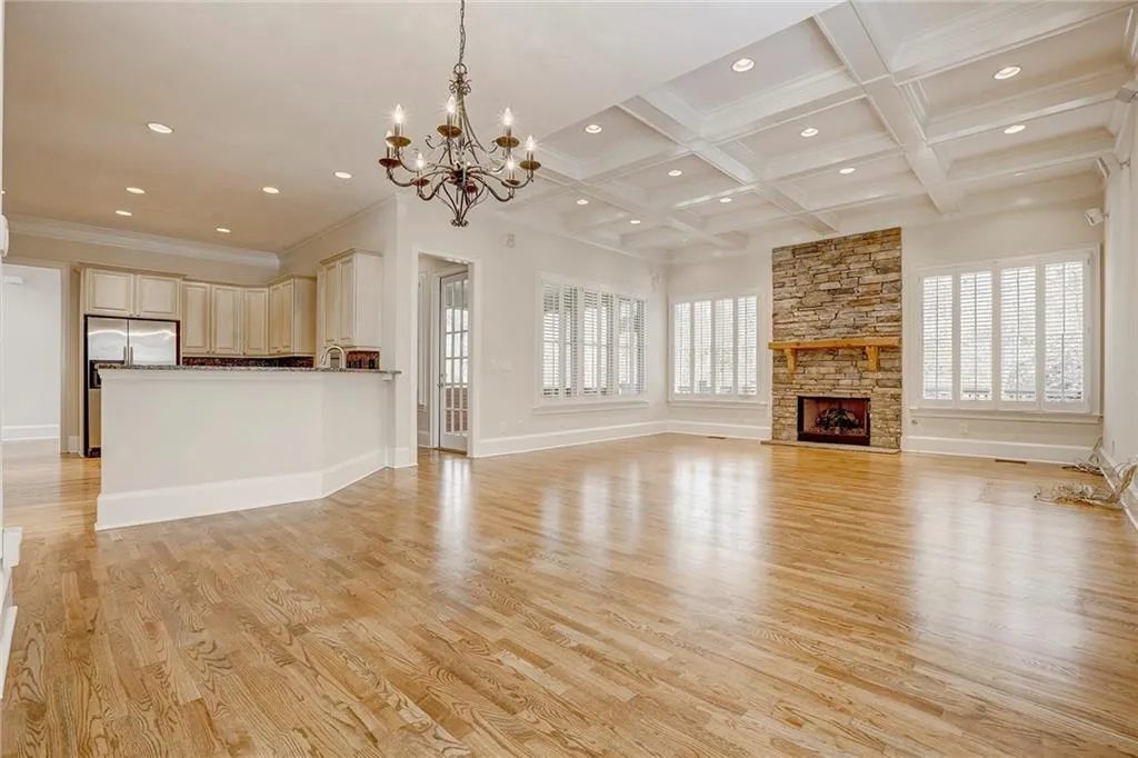 700 Lake Summit Drive, Atlanta, Georgia 30342, 6 Bedrooms Bedrooms, ,5 BathroomsBathrooms,Residential,Sold,700 Lake Summit Drive,5989066