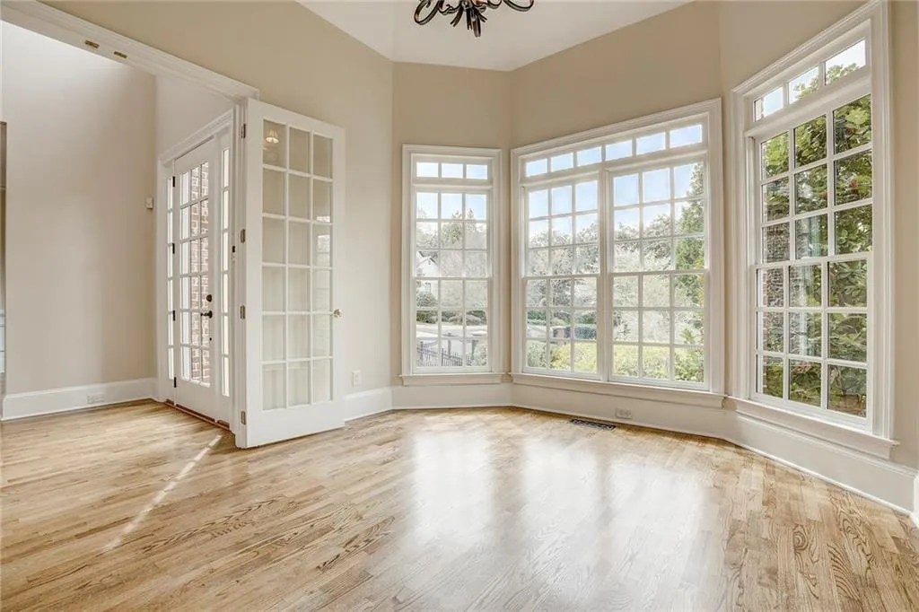 700 Lake Summit Drive, Atlanta, Georgia 30342, 6 Bedrooms Bedrooms, ,5 BathroomsBathrooms,Residential,Sold,700 Lake Summit Drive,5989066