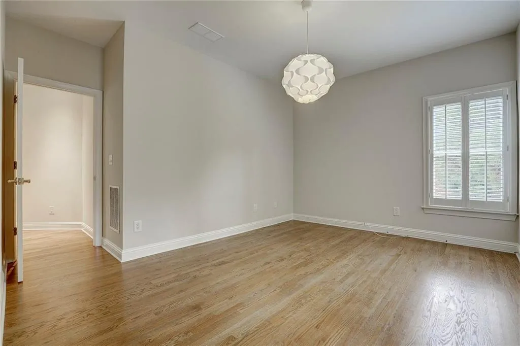 700 Lake Summit Drive, Atlanta, Georgia 30342, 6 Bedrooms Bedrooms, ,5 BathroomsBathrooms,Residential,Sold,700 Lake Summit Drive,5989066