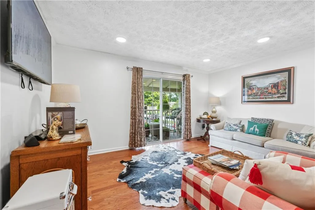 3115 Seven Pines Court Unit 308, Atlanta, Georgia 30339, 2 Bedrooms Bedrooms, ,1 BathroomBathrooms,Residential,For Sale,3115 Seven Pines Court Unit 308,7601886