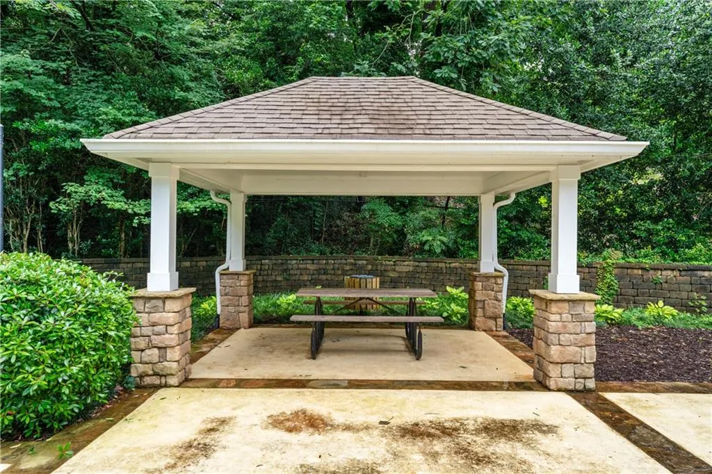 3115 Seven Pines Court Unit 308, Atlanta, Georgia 30339, 2 Bedrooms Bedrooms, ,1 BathroomBathrooms,Residential,For Sale,3115 Seven Pines Court Unit 308,7601886