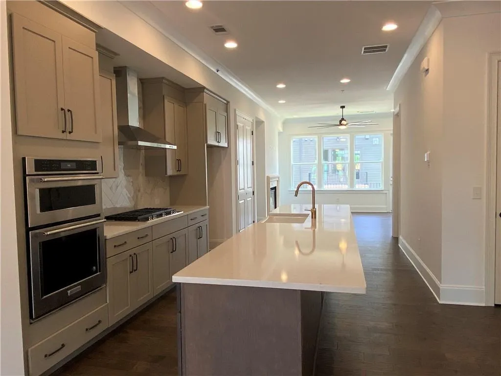 6638 Sterling Drive Unit 676, Sandy Springs, Georgia 30328, 3 Bedrooms Bedrooms, ,3 BathroomsBathrooms,Residential,Sold,6638 Sterling Drive Unit 676,6897264