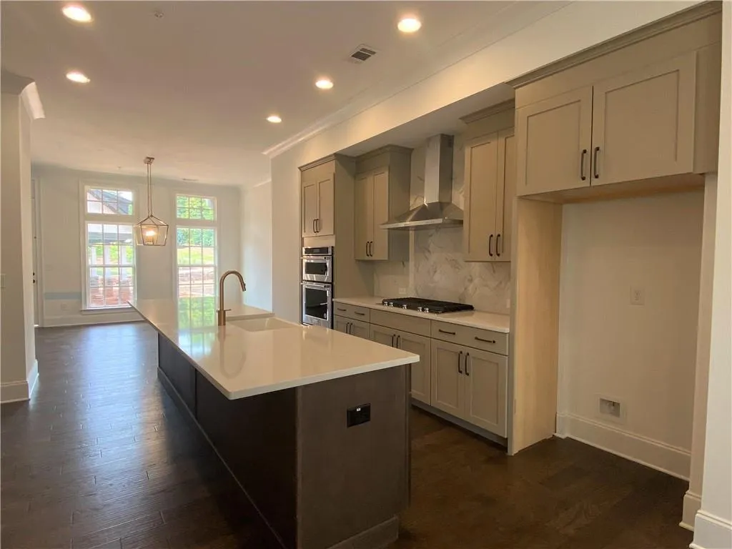 6638 Sterling Drive Unit 676, Sandy Springs, Georgia 30328, 3 Bedrooms Bedrooms, ,3 BathroomsBathrooms,Residential,Sold,6638 Sterling Drive Unit 676,6897264