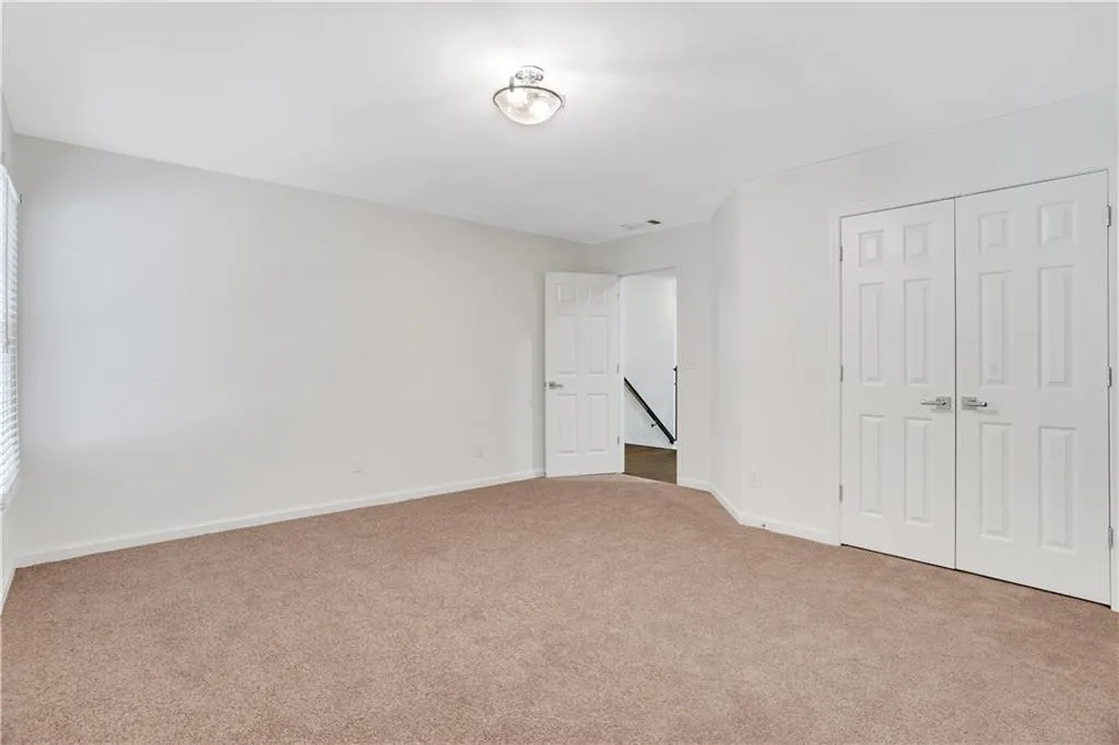 990 Lancaster Walk, Sandy Springs, Georgia 30328, 4 Bedrooms Bedrooms, ,3 BathroomsBathrooms,Residential,Sold,990 Lancaster Walk,7082727