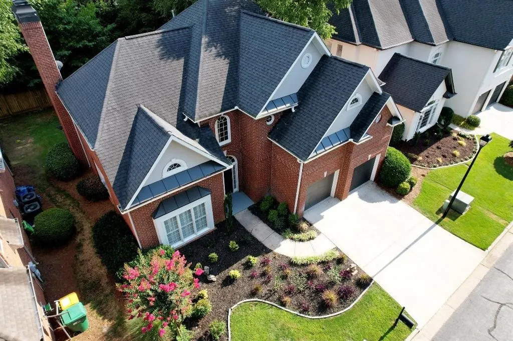 990 Lancaster Walk, Sandy Springs, Georgia 30328, 4 Bedrooms Bedrooms, ,3 BathroomsBathrooms,Residential,Sold,990 Lancaster Walk,7082727