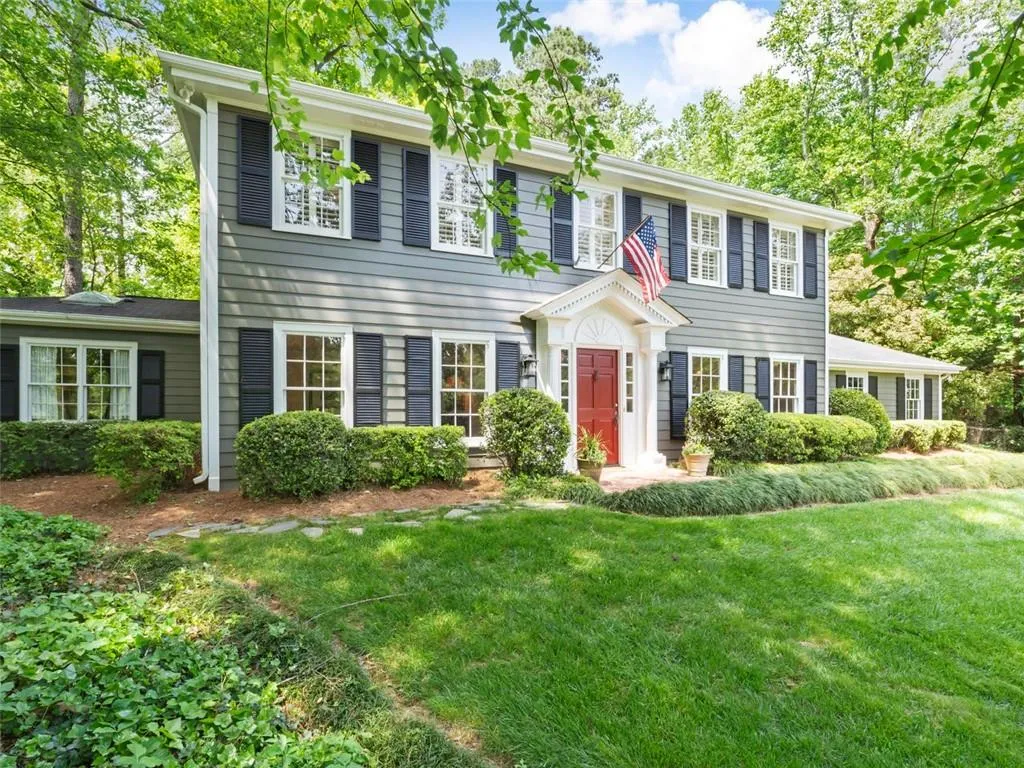 495 Clipper Trail, Sandy Springs, Georgia 30328, 4 Bedrooms Bedrooms, ,2 BathroomsBathrooms,Residential,Sold,495 Clipper Trail,6546303