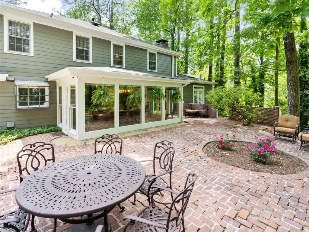 495 Clipper Trail, Sandy Springs, Georgia 30328, 4 Bedrooms Bedrooms, ,2 BathroomsBathrooms,Residential,Sold,495 Clipper Trail,6546303