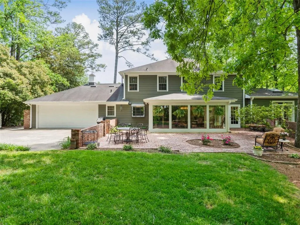 495 Clipper Trail, Sandy Springs, Georgia 30328, 4 Bedrooms Bedrooms, ,2 BathroomsBathrooms,Residential,Sold,495 Clipper Trail,6546303