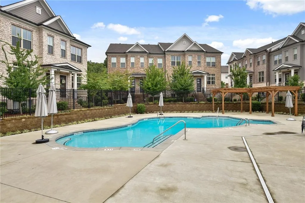 4241 Deming Circle, Sandy Springs, Georgia 30342, 2 Bedrooms Bedrooms, ,2 BathroomsBathrooms,Residential,Sold,4241 Deming Circle,6787232