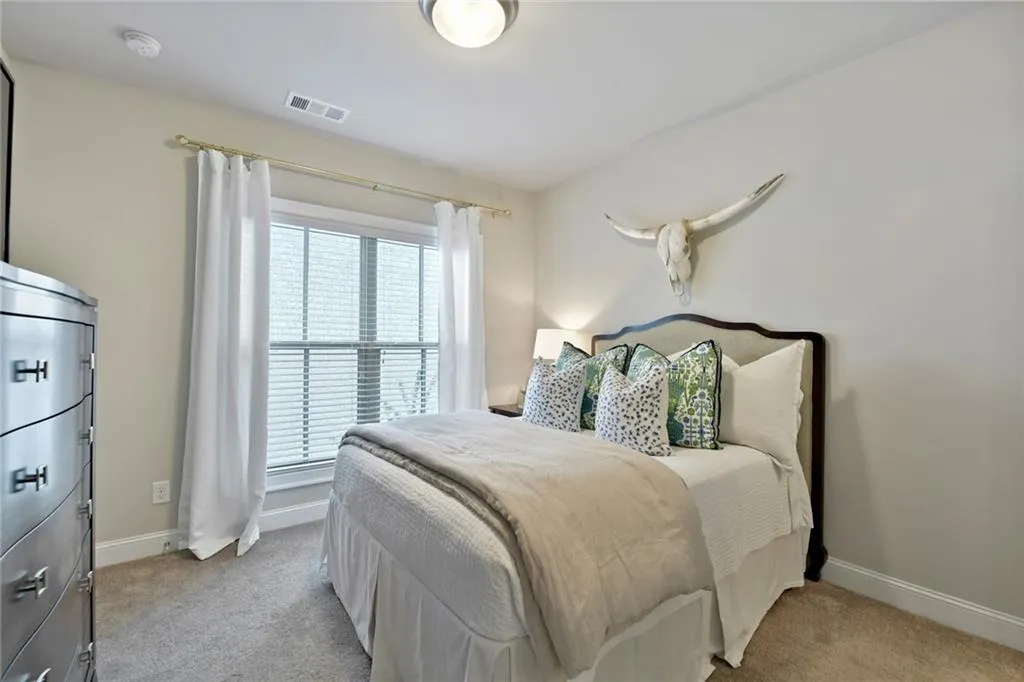 4241 Deming Circle, Sandy Springs, Georgia 30342, 2 Bedrooms Bedrooms, ,2 BathroomsBathrooms,Residential,Sold,4241 Deming Circle,6787232
