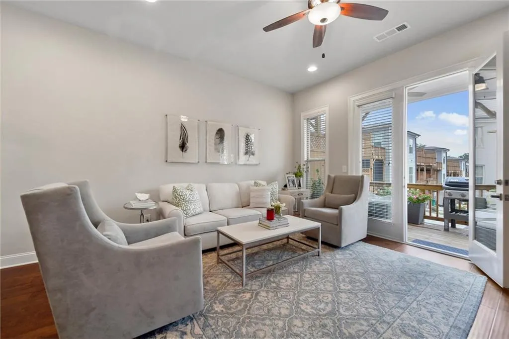 4241 Deming Circle, Sandy Springs, Georgia 30342, 2 Bedrooms Bedrooms, ,2 BathroomsBathrooms,Residential,Sold,4241 Deming Circle,6787232