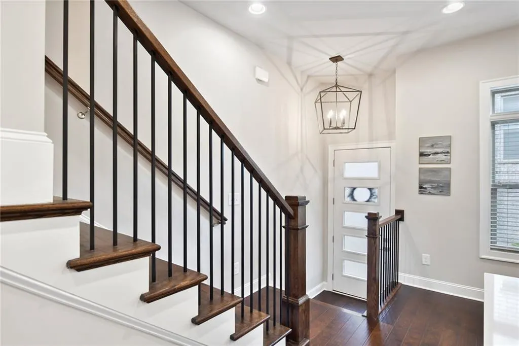 4241 Deming Circle, Sandy Springs, Georgia 30342, 2 Bedrooms Bedrooms, ,2 BathroomsBathrooms,Residential,Sold,4241 Deming Circle,6787232