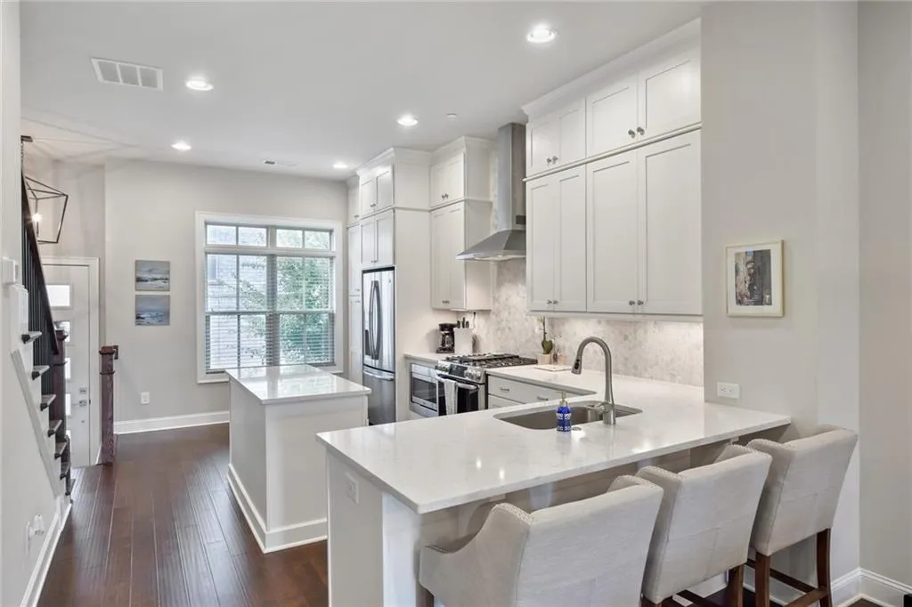 4241 Deming Circle, Sandy Springs, Georgia 30342, 2 Bedrooms Bedrooms, ,2 BathroomsBathrooms,Residential,Sold,4241 Deming Circle,6787232