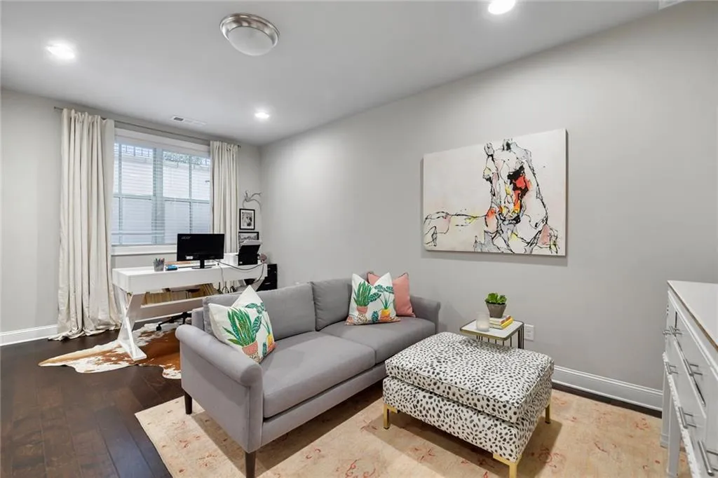 4241 Deming Circle, Sandy Springs, Georgia 30342, 2 Bedrooms Bedrooms, ,2 BathroomsBathrooms,Residential,Sold,4241 Deming Circle,6787232