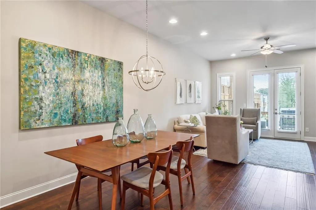 4241 Deming Circle, Sandy Springs, Georgia 30342, 2 Bedrooms Bedrooms, ,2 BathroomsBathrooms,Residential,Sold,4241 Deming Circle,6787232