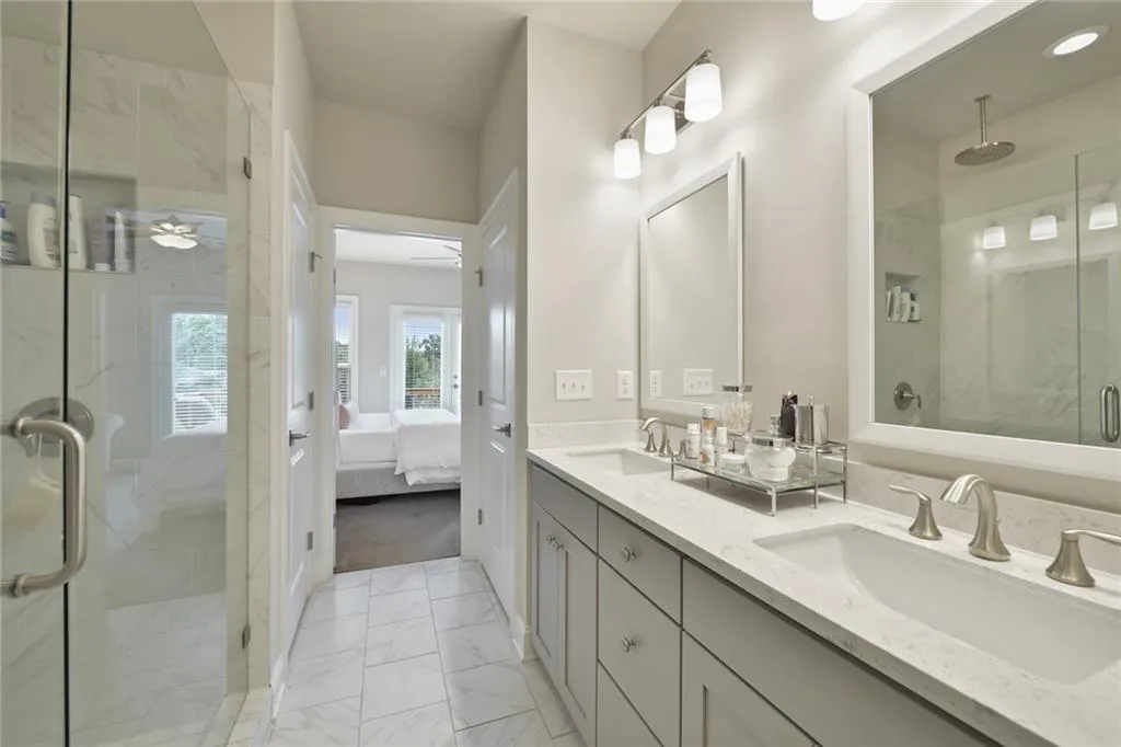4241 Deming Circle, Sandy Springs, Georgia 30342, 2 Bedrooms Bedrooms, ,2 BathroomsBathrooms,Residential,Sold,4241 Deming Circle,6787232