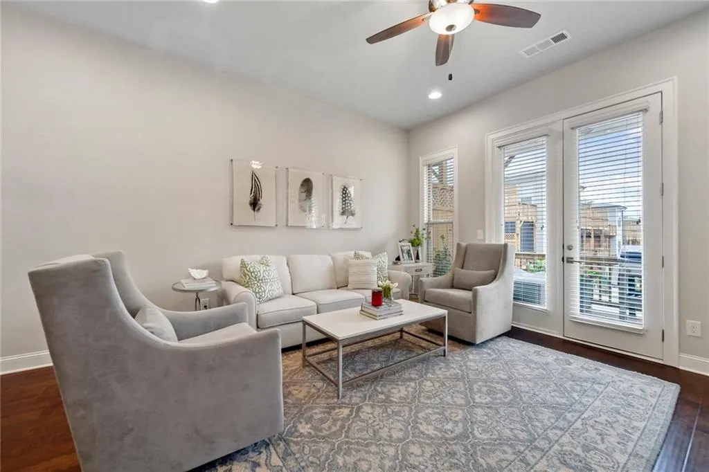 4241 Deming Circle, Sandy Springs, Georgia 30342, 2 Bedrooms Bedrooms, ,2 BathroomsBathrooms,Residential,Sold,4241 Deming Circle,6787232