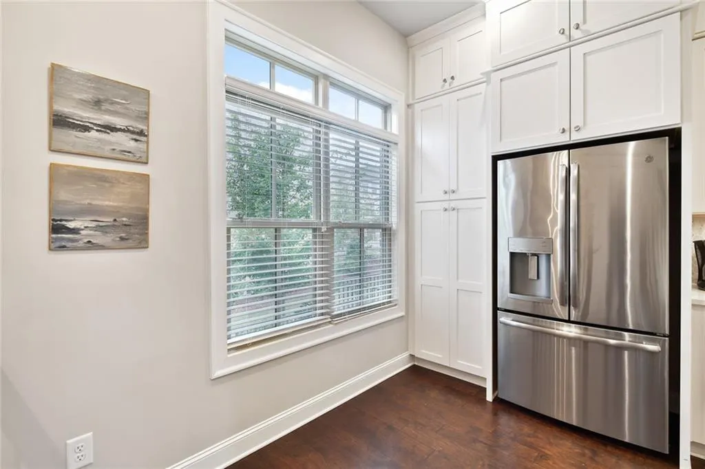 4241 Deming Circle, Sandy Springs, Georgia 30342, 2 Bedrooms Bedrooms, ,2 BathroomsBathrooms,Residential,Sold,4241 Deming Circle,6787232