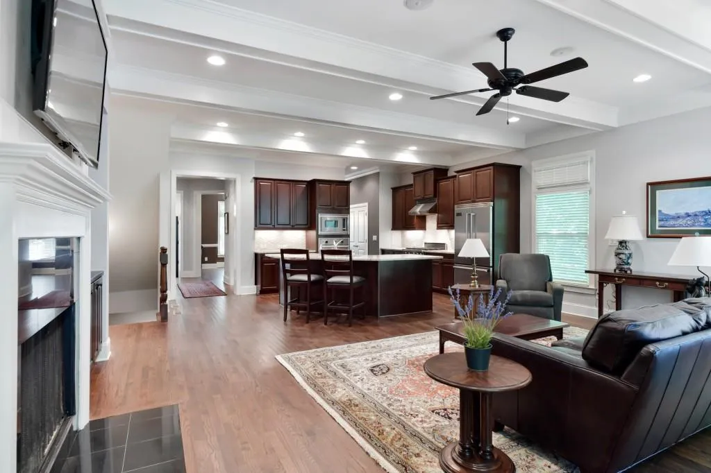 651 Lockton Place, Sandy Springs, Georgia 30342, 3 Bedrooms Bedrooms, ,3 BathroomsBathrooms,Residential,Sold,651 Lockton Place,6883516