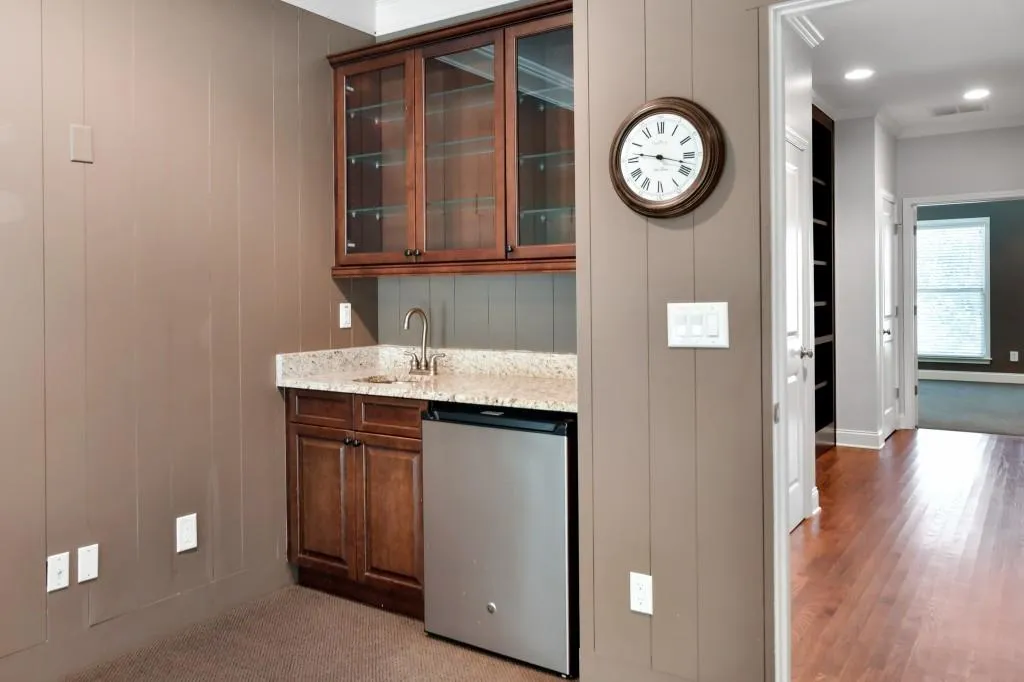 651 Lockton Place, Sandy Springs, Georgia 30342, 3 Bedrooms Bedrooms, ,3 BathroomsBathrooms,Residential,Sold,651 Lockton Place,6883516