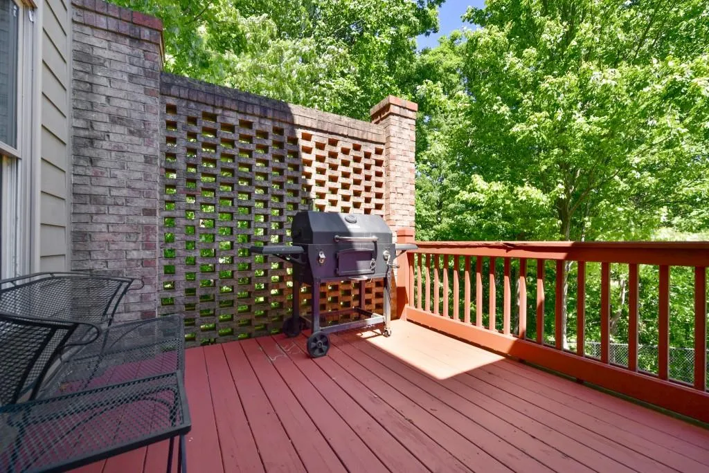 651 Lockton Place, Sandy Springs, Georgia 30342, 3 Bedrooms Bedrooms, ,3 BathroomsBathrooms,Residential,Sold,651 Lockton Place,6883516