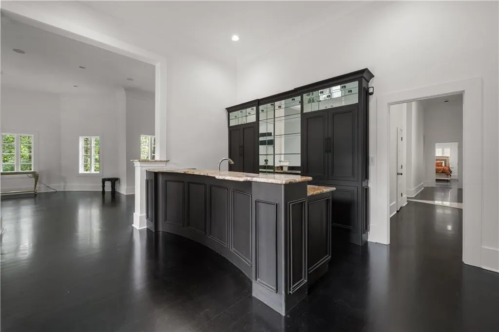Atlanta, Georgia 30327, 8 Bedrooms Bedrooms, ,9 BathroomsBathrooms,Residential,For Sale,7600226