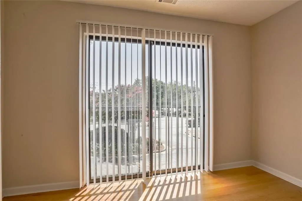 2657 Lenox Road Ne Unit B-18, Atlanta, Georgia 30324, 1 Bedroom Bedrooms, ,1 BathroomBathrooms,Residential,Sold,2657 Lenox Road Ne Unit B-18,6031358