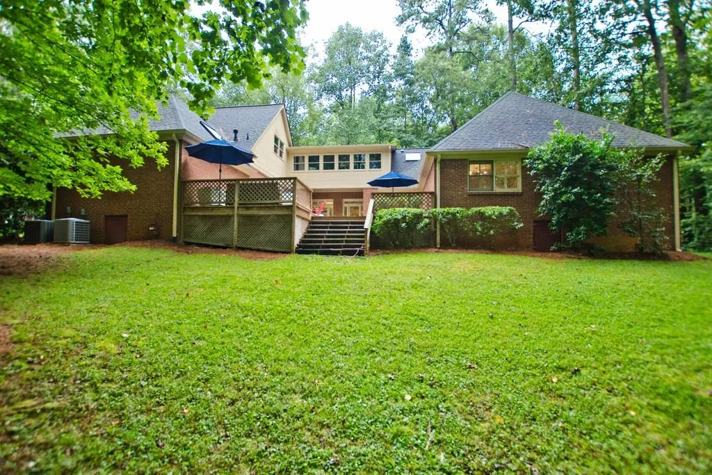 7015 Brandon Mill Road, Sandy Springs, Georgia 30328, 5 Bedrooms Bedrooms, ,4 BathroomsBathrooms,Residential,Sold,7015 Brandon Mill Road,6942114