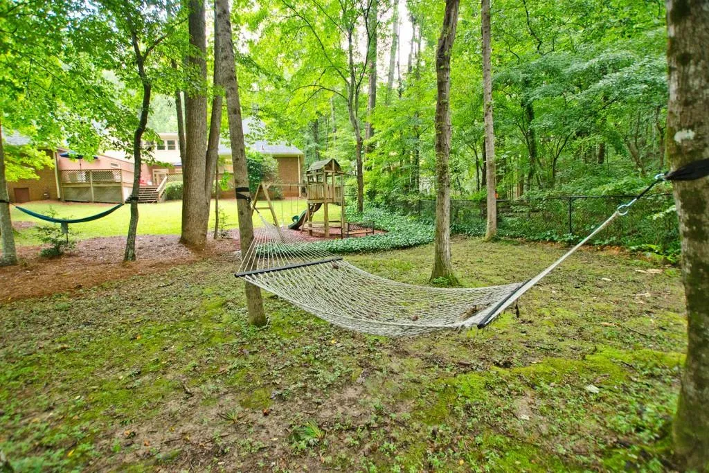 7015 Brandon Mill Road, Sandy Springs, Georgia 30328, 5 Bedrooms Bedrooms, ,4 BathroomsBathrooms,Residential,Sold,7015 Brandon Mill Road,6942114