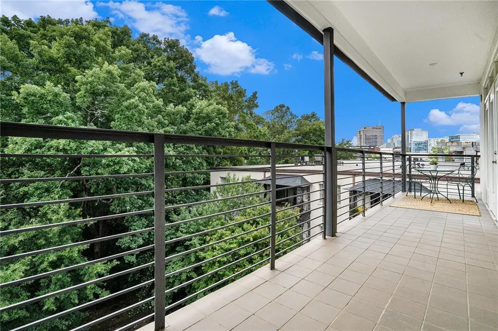 3655 Peachtree Road Ne Unit 401, Atlanta, Georgia 30319, 2 Bedrooms Bedrooms, ,2 BathroomsBathrooms,Residential,For Sale,3655 Peachtree Road Ne Unit 401,7617156