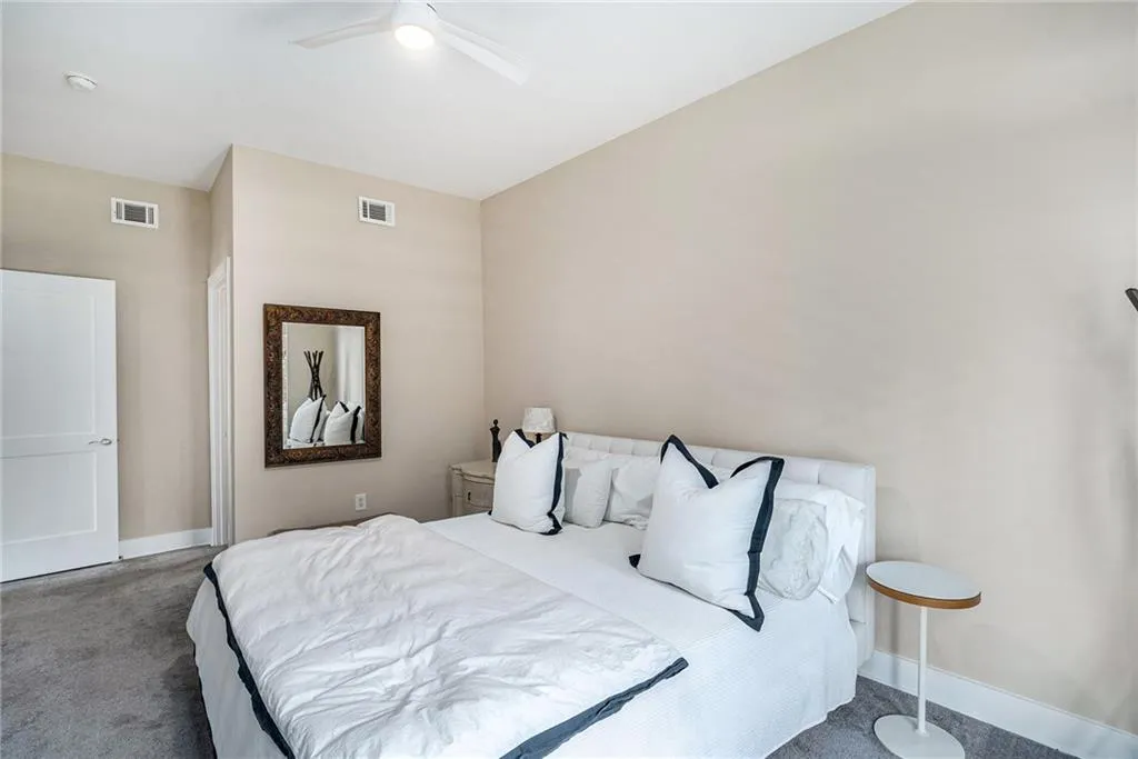 3655 Peachtree Road Ne Unit 401, Atlanta, Georgia 30319, 2 Bedrooms Bedrooms, ,2 BathroomsBathrooms,Residential,For Sale,3655 Peachtree Road Ne Unit 401,7617156