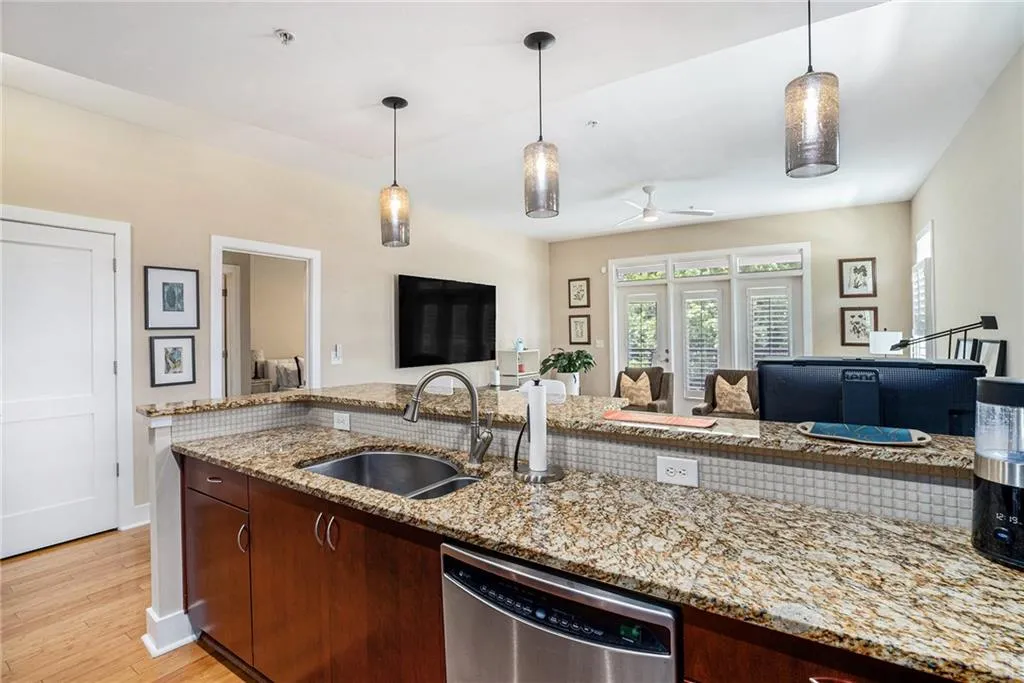 3655 Peachtree Road Ne Unit 401, Atlanta, Georgia 30319, 2 Bedrooms Bedrooms, ,2 BathroomsBathrooms,Residential,For Sale,3655 Peachtree Road Ne Unit 401,7617156