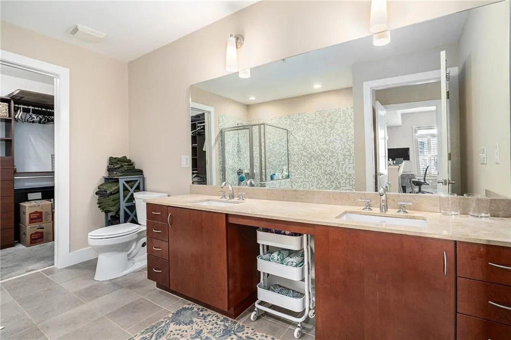 3655 Peachtree Road Ne Unit 401, Atlanta, Georgia 30319, 2 Bedrooms Bedrooms, ,2 BathroomsBathrooms,Residential,For Sale,3655 Peachtree Road Ne Unit 401,7617156