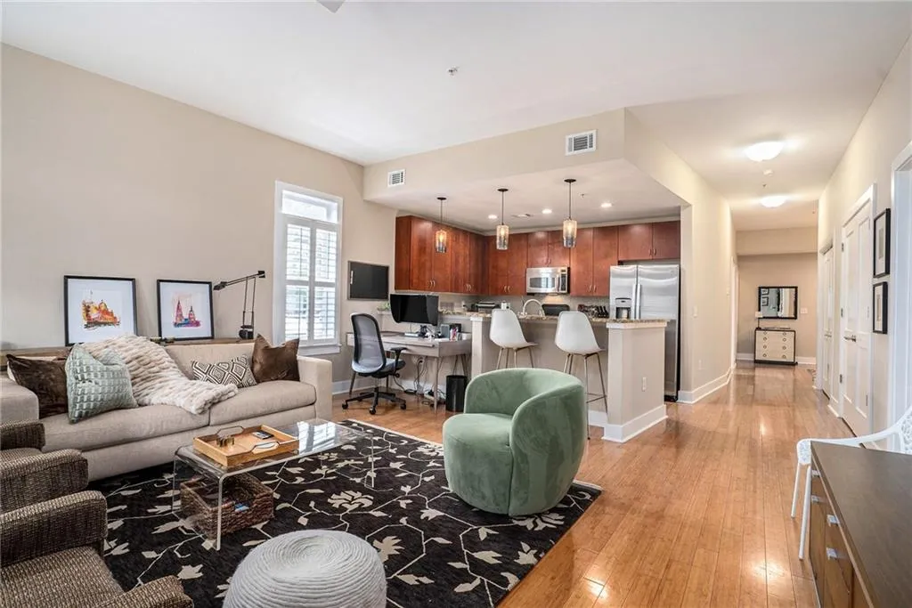 3655 Peachtree Road Ne Unit 401, Atlanta, Georgia 30319, 2 Bedrooms Bedrooms, ,2 BathroomsBathrooms,Residential,For Sale,3655 Peachtree Road Ne Unit 401,7617156