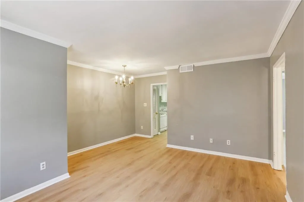 91 Rumson Road Ne Unit B25, Atlanta, Georgia 30305, 1 Bedroom Bedrooms, ,1 BathroomBathrooms,Residential,For Sale,91 Rumson Road Ne Unit B25,7582007
