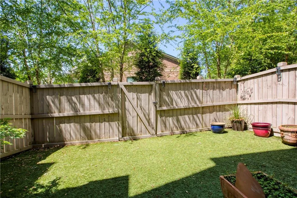 545 Sarabrook Place, Atlanta, Georgia 30342, 4 Bedrooms Bedrooms, ,3 BathroomsBathrooms,Residential,Sold,545 Sarabrook Place,7039810